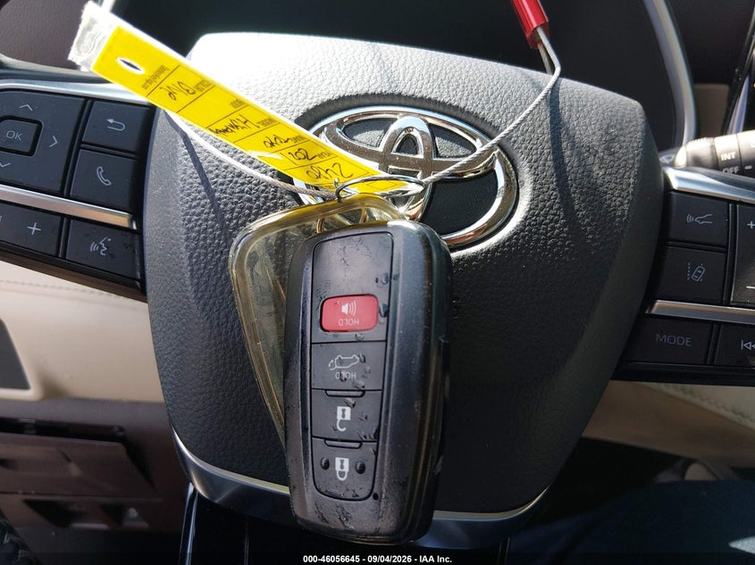 TOYOTA HIGHLANDER - zdjęcie 11
