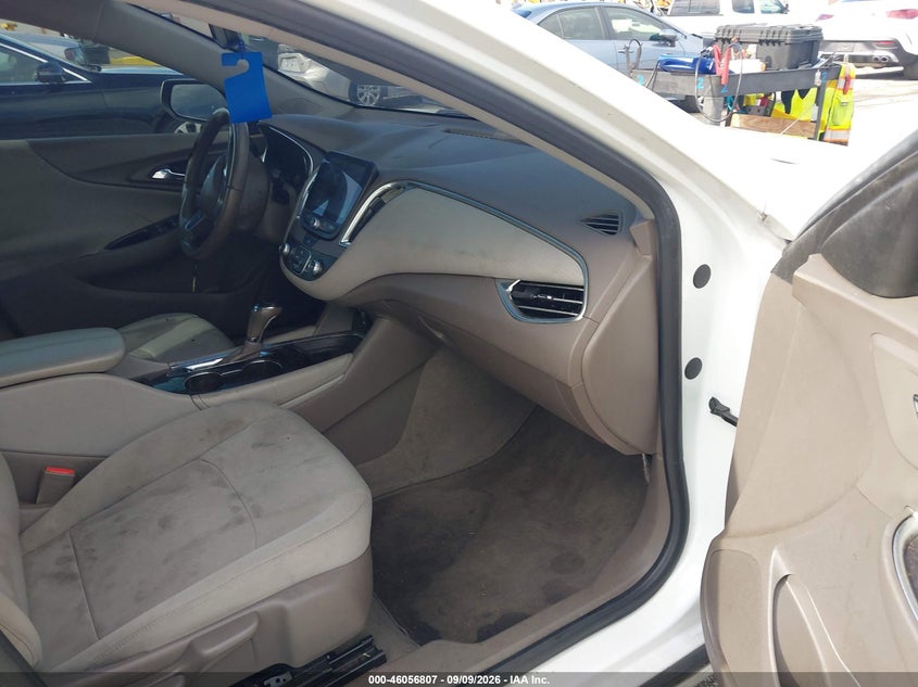 2017 CHEVROLET MALIBU auction photo 5