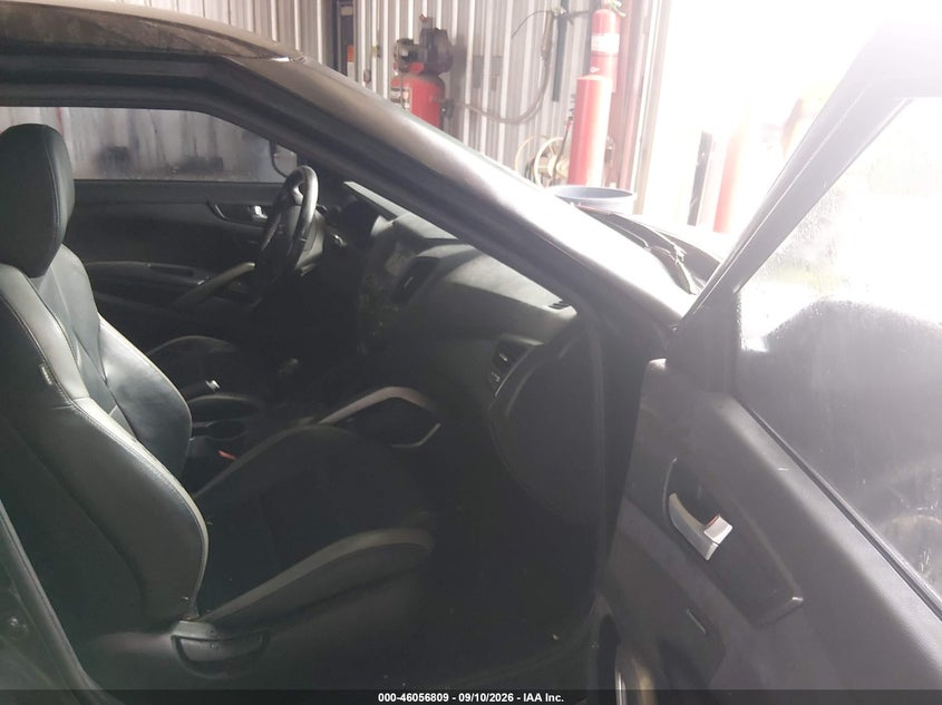 2016 HYUNDAI VELOSTER auction photo 5