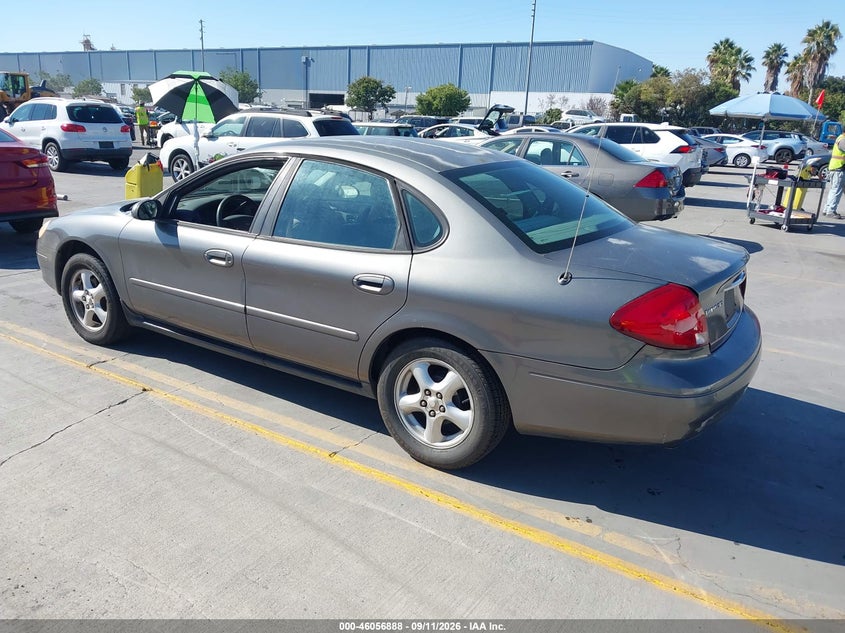 2003 FORD TAURUS auction photo 3