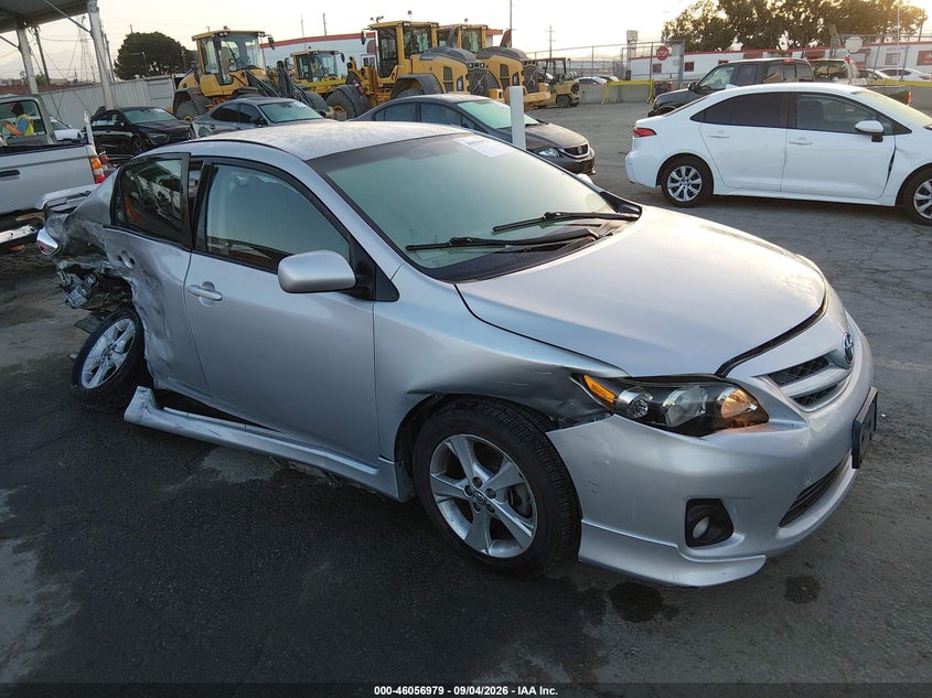 Vin: 2t1bu4ee5bc670032, lot: 46556501, toyota corolla s 20111