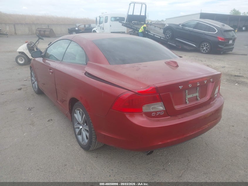 2011 VOLVO C70 auction photo 3