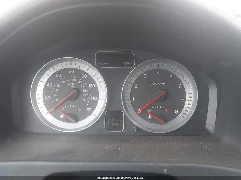 2011 VOLVO C70 auction photo 7
