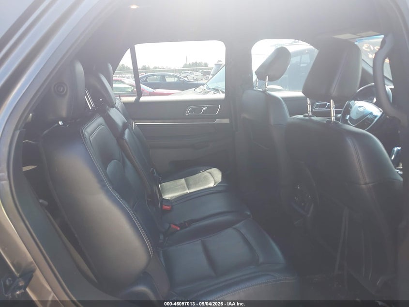 2019 FORD EXPLORER auction photo 8