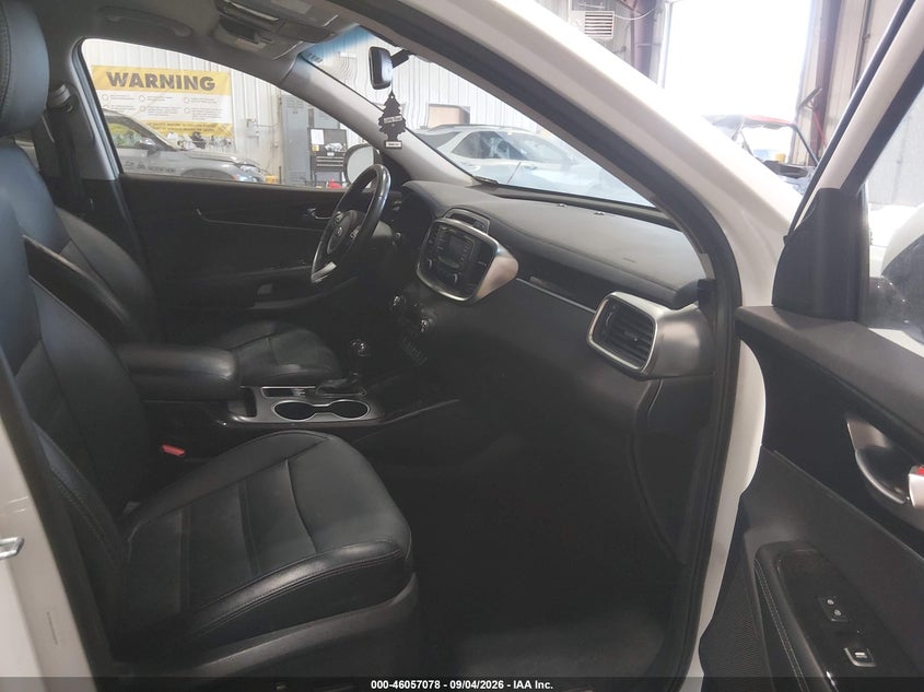 2016 KIA SORENTO auction photo 5