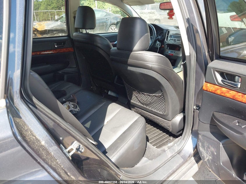 2011 SUBARU OUTBACK auction photo 8