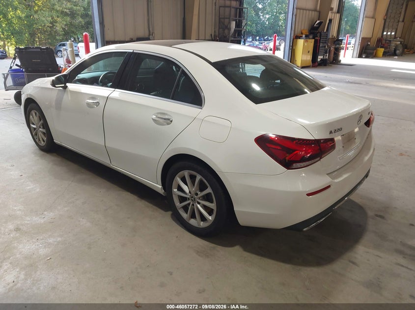 2019 MERCEDES-BENZ A 220 auction photo 3