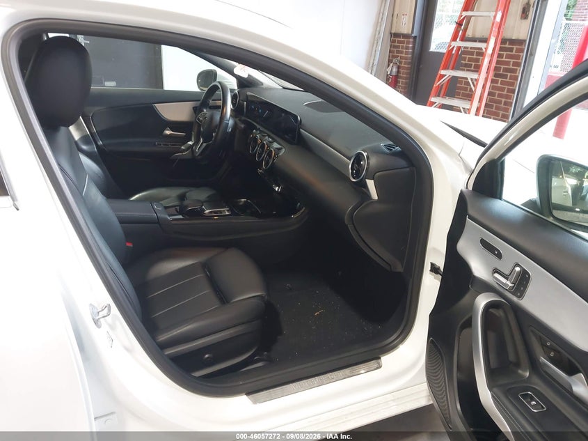 2019 MERCEDES-BENZ A 220 auction photo 5