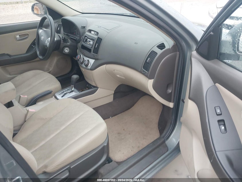 2010 HYUNDAI ELANTRA auction photo 5