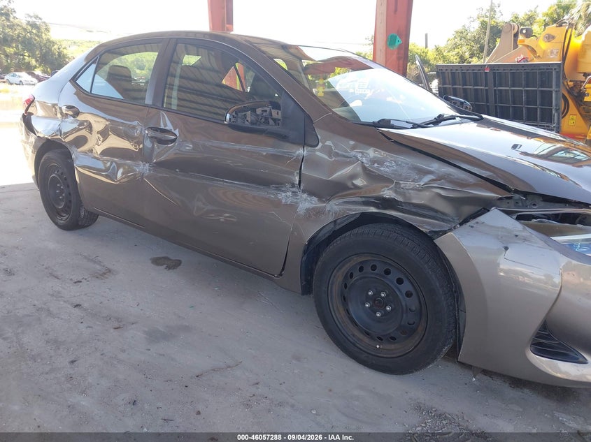 2019 TOYOTA COROLLA auction photo 6