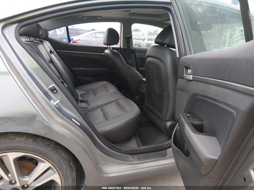2017 HYUNDAI ELANTRA auction photo 8