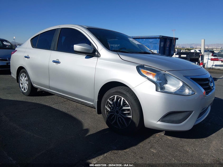 2015 NISSAN VERSA auction photo 1