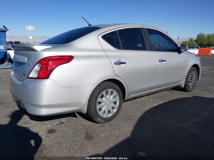 2015 NISSAN VERSA auction photo 4