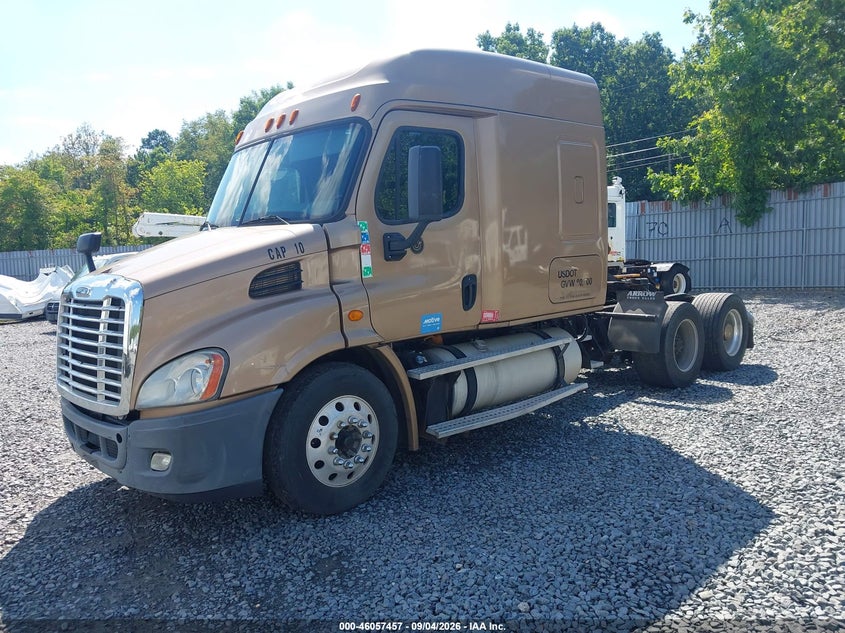 2015 FREIGHTLINER CASCADIA 113 auction photo 2