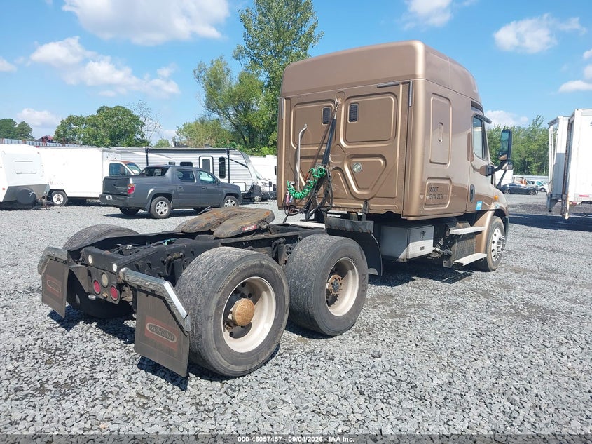 2015 FREIGHTLINER CASCADIA 113 auction photo 4