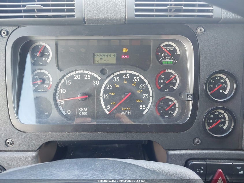 2015 FREIGHTLINER CASCADIA 113 auction photo 5