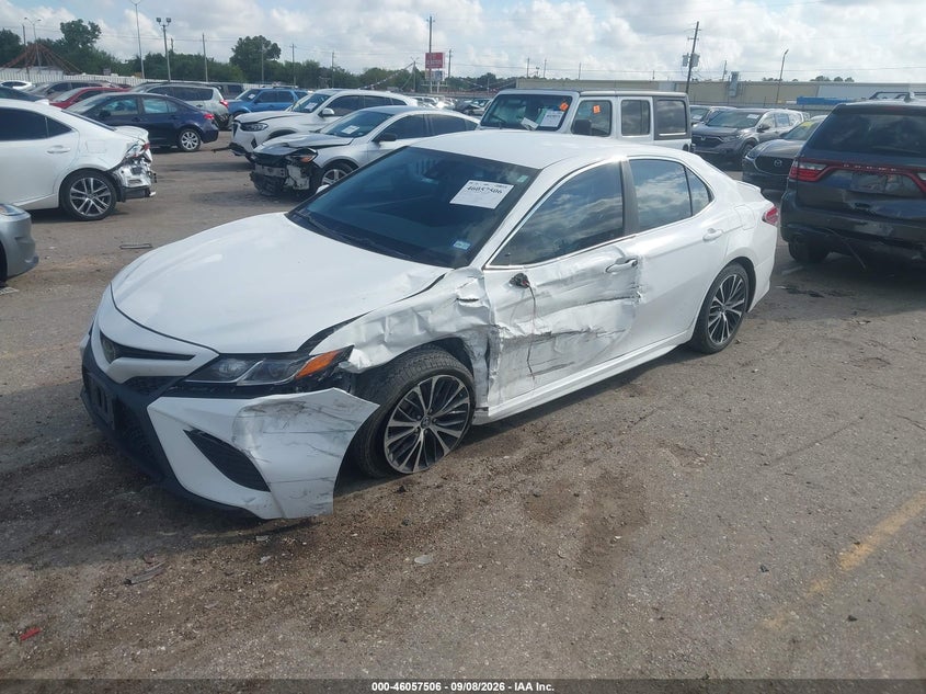 Vin: 4t1b11hkxju674910, lot: 46557028, toyota camry se 20182