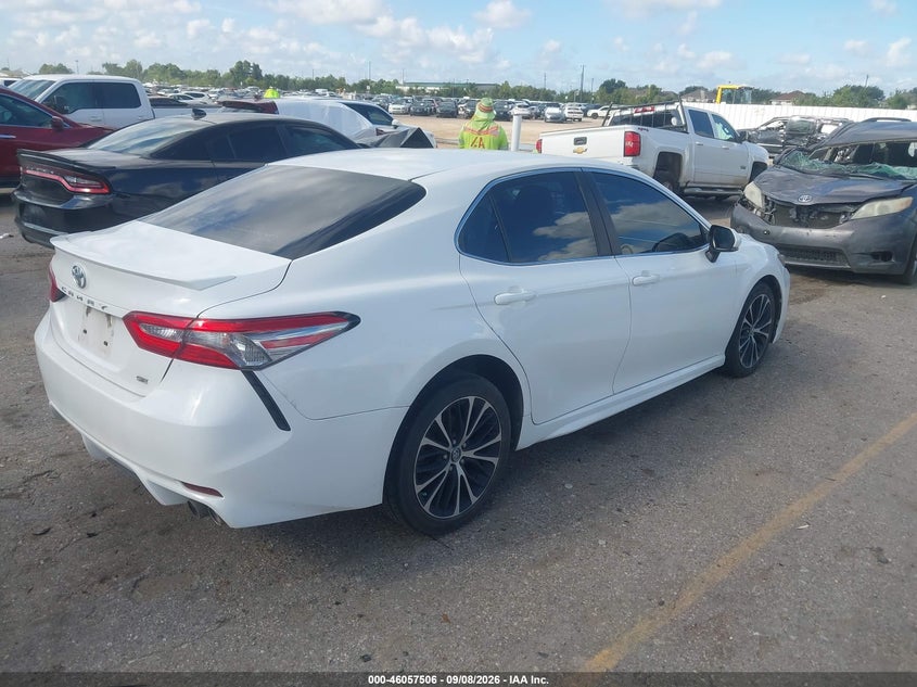 Vin: 4t1b11hkxju674910, lot: 46557028, toyota camry se 20184