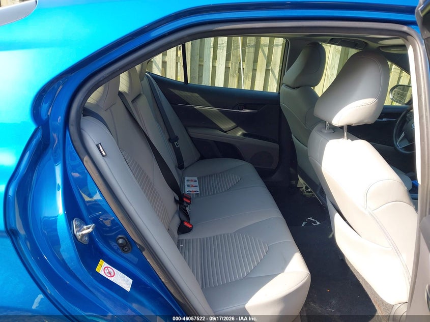 TOYOTA CAMRY - zdjęcie 8