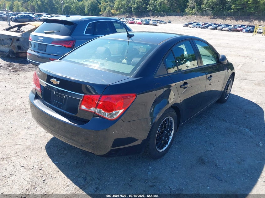 Vin: 1g1pa5sg4d7315358, lot: 46557052, chevrolet cruze ls auto 20134