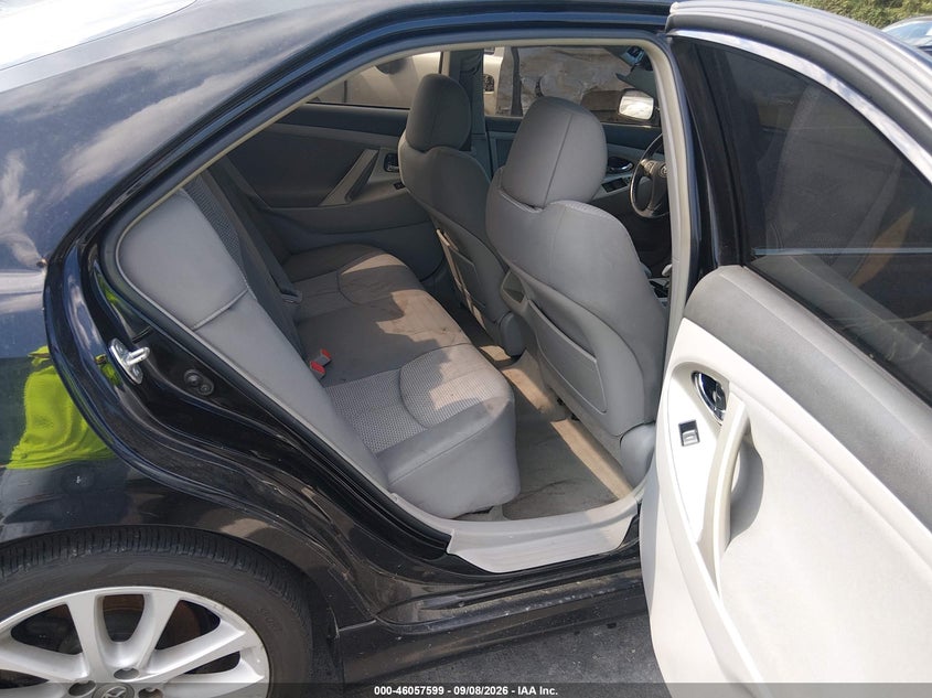 2011 TOYOTA CAMRY auction photo 8
