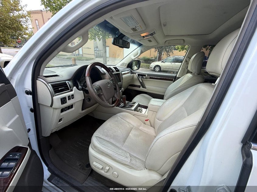 2010 LEXUS GX 460 auction photo 5