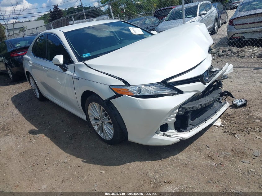 TOYOTA CAMRY - zdjęcie 1