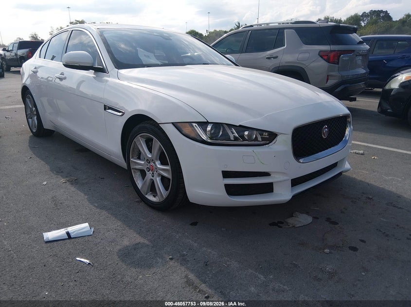Vin: sajae4bg1ha955713, lot: 46557275, jaguar xe 25t prestige 2017 img_1