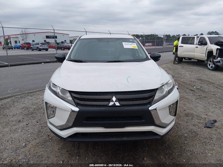 2019 MITSUBISHI ECLIPSE CROSS LE · Фото 12