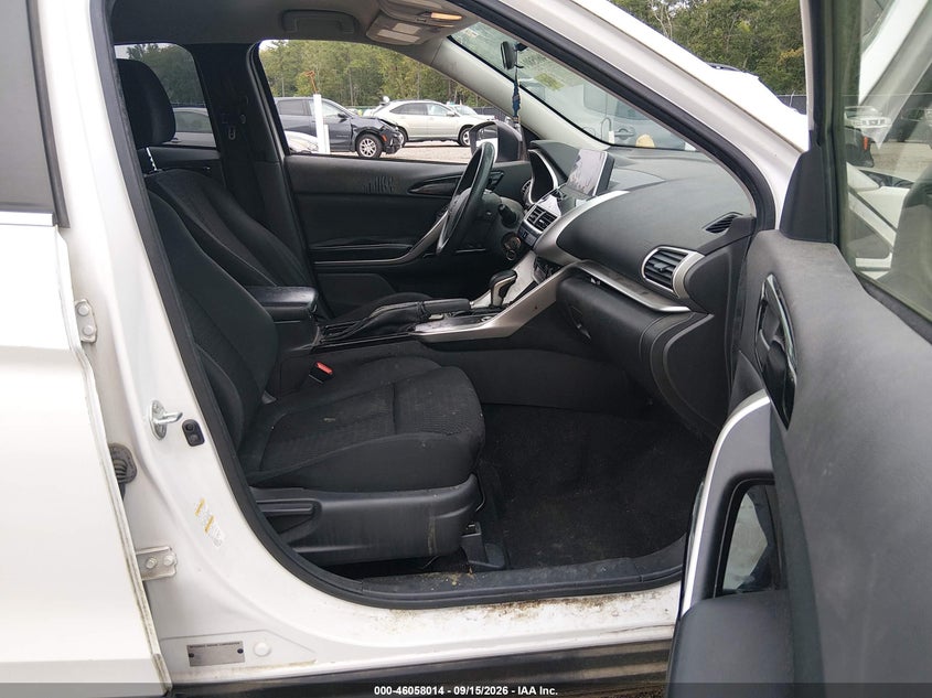 2019 MITSUBISHI ECLIPSE CROSS LE · Фото 5