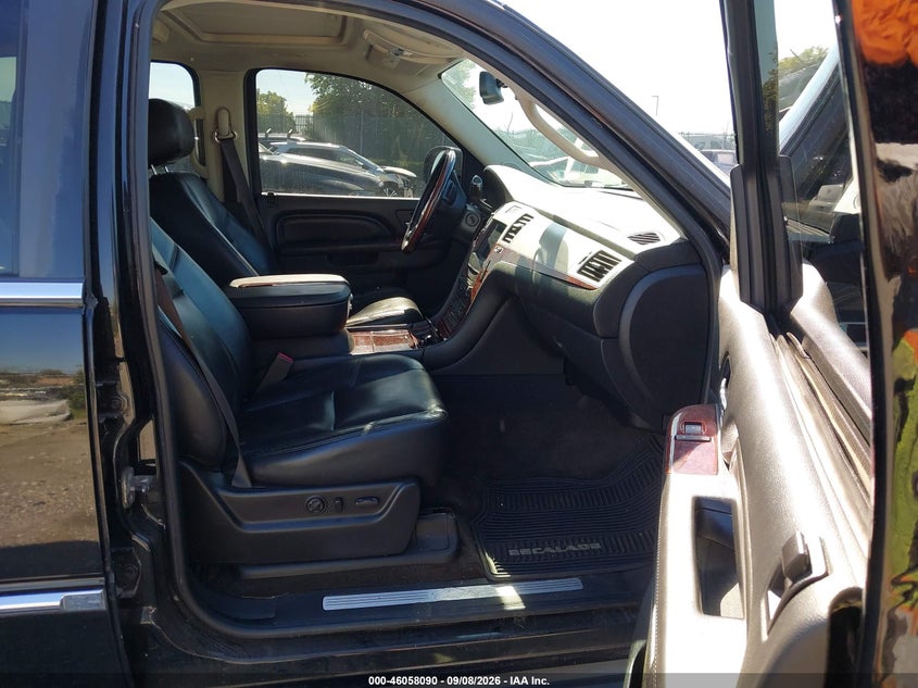 2011 CADILLAC ESCALADE EXT auction photo 5