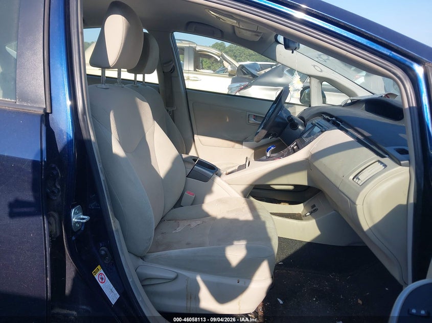 2015 TOYOTA PRIUS auction photo 5