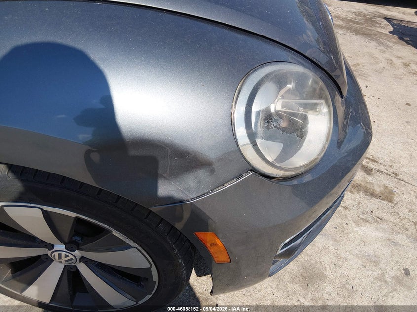 2014 VOLKSWAGEN BEETLE auction photo 6