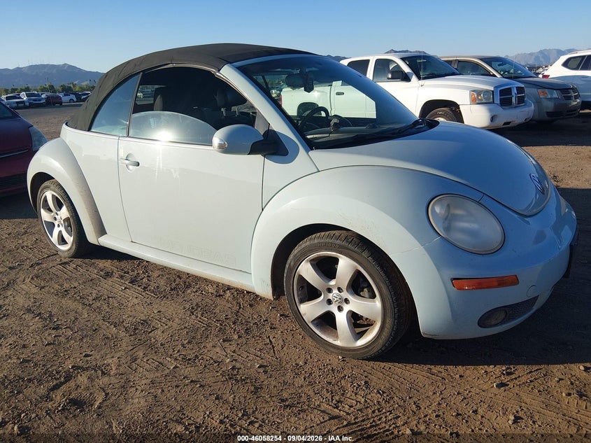 2006 VOLKSWAGEN NEW BEETLE auction photo 1