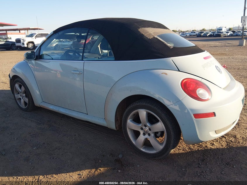 2006 VOLKSWAGEN NEW BEETLE auction photo 3