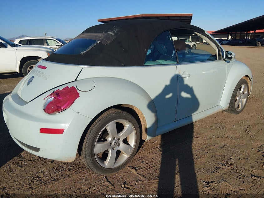 2006 VOLKSWAGEN NEW BEETLE auction photo 4