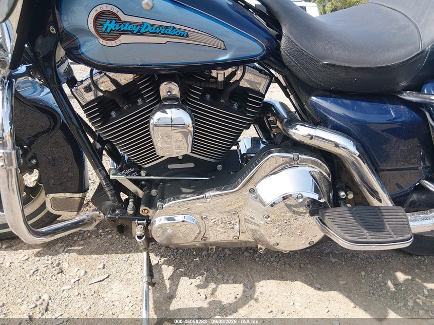 HARLEY-DAVIDSON FLHTCI 2004