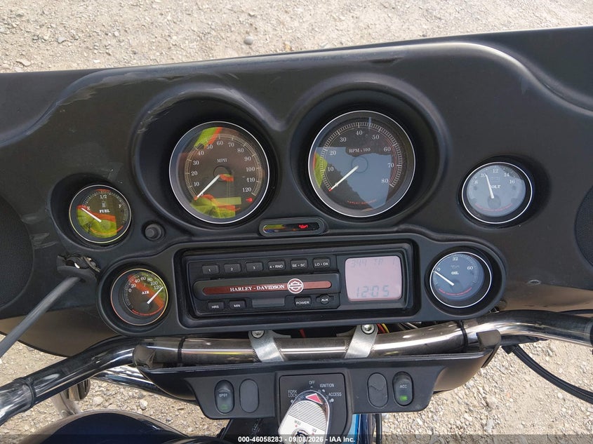 HARLEY-DAVIDSON FLHTCI 2004