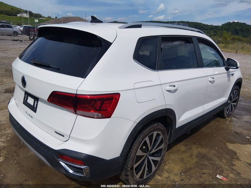Vin: 3vvlx7b20nm019704, lot: 46557865, volkswagen taos 1.5t se 20224