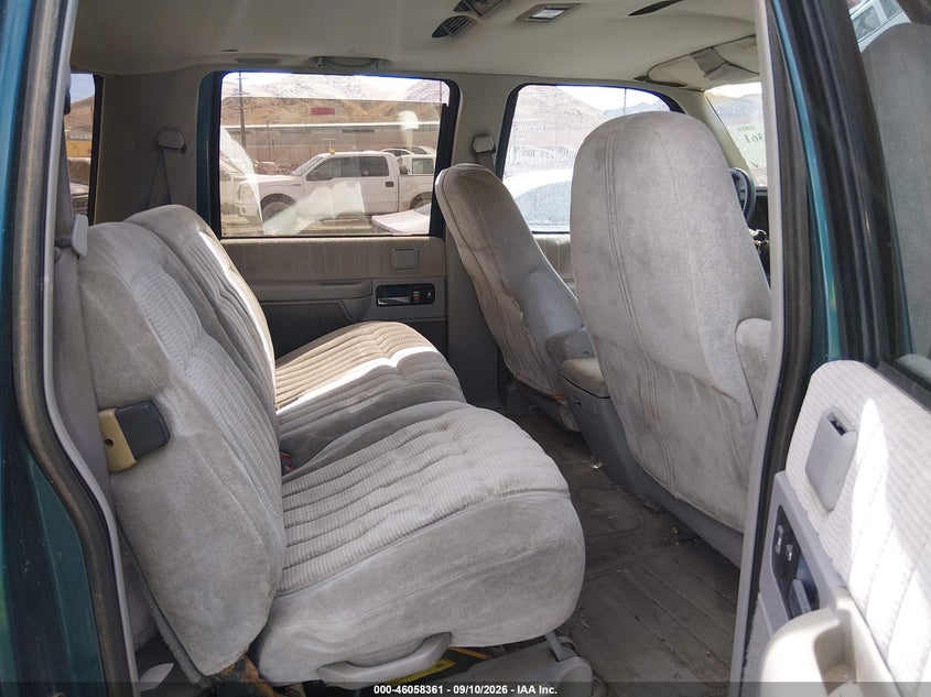 CHEVROLET SUBURBAN 1992 VIN 1GNFK16K2NJ307732