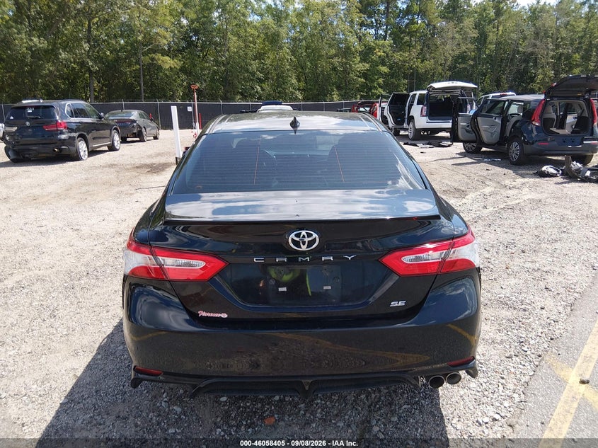 TOYOTA CAMRY - zdjęcie 16