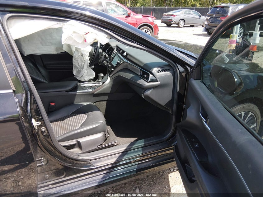 TOYOTA CAMRY - zdjęcie 5