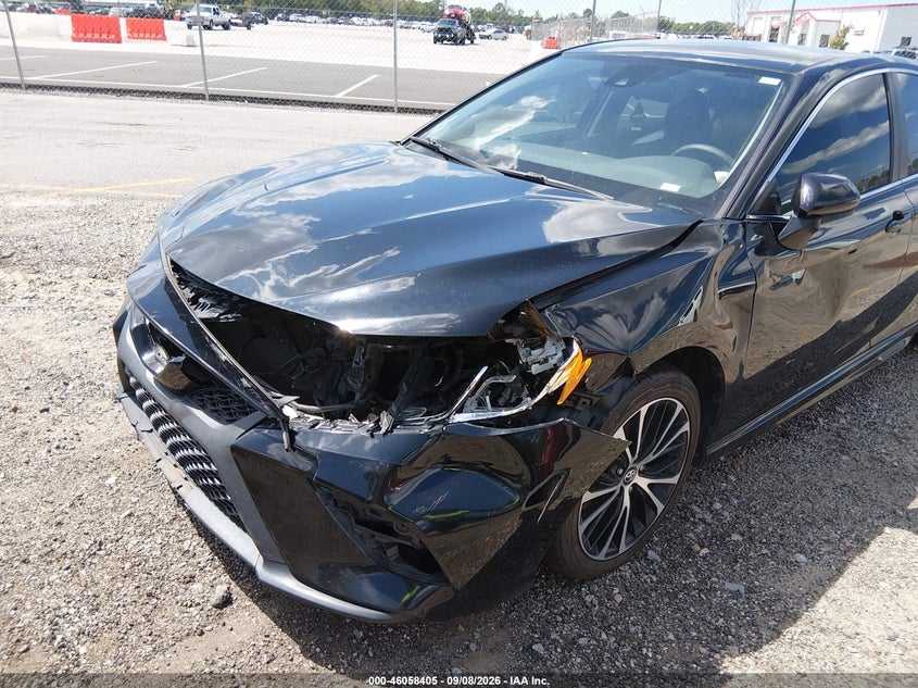 TOYOTA CAMRY - zdjęcie 6