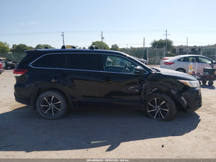 TOYOTA HIGHLANDER - zdjęcie 14