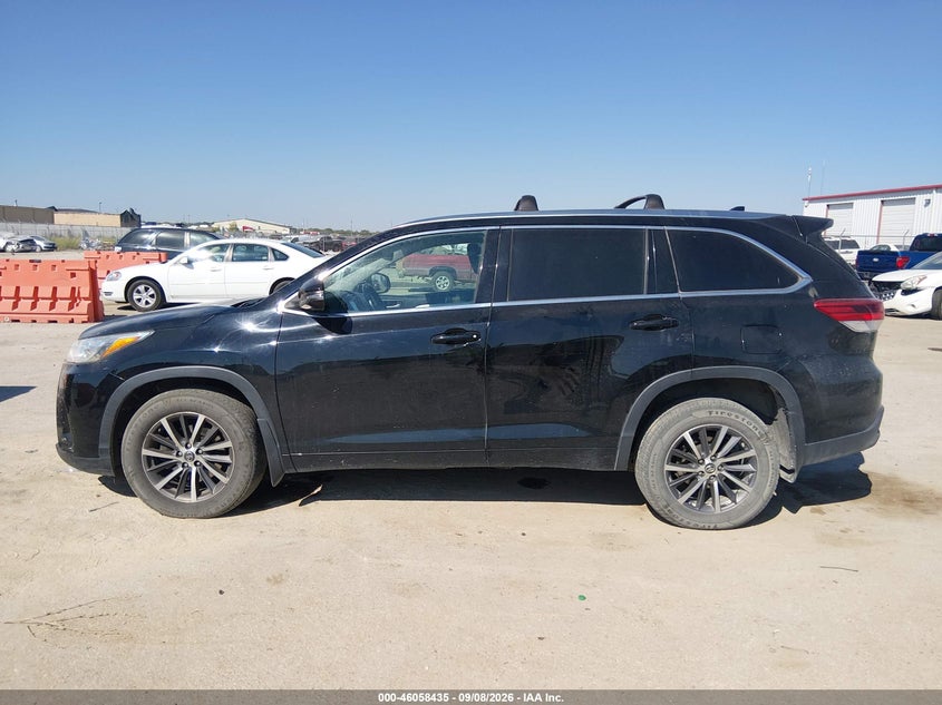 TOYOTA HIGHLANDER - zdjęcie 15