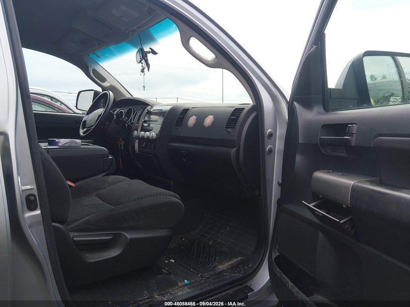 2012 TOYOTA TUNDRA auction photo 5