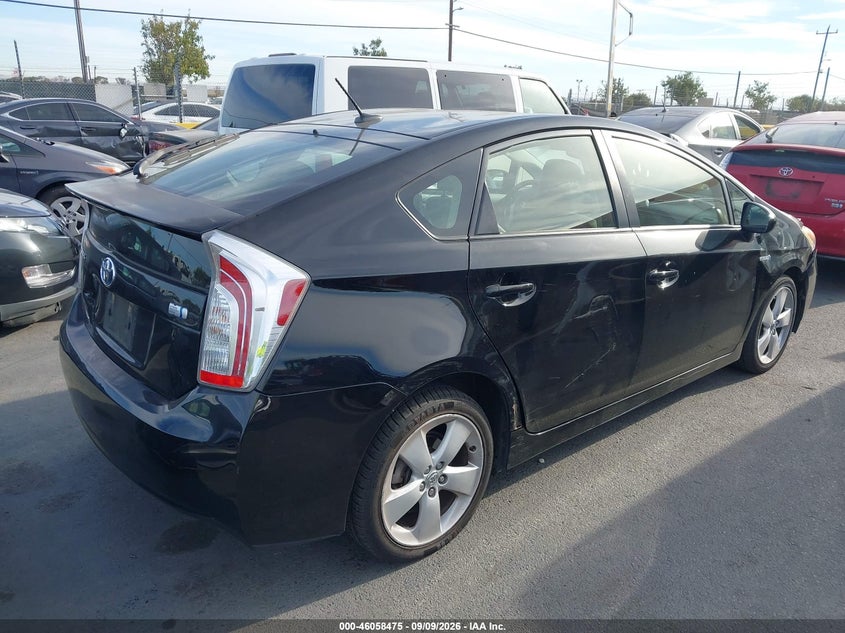 Vin: jtdkn3du2d1729481, lot: 46557997, toyota prius five 20134