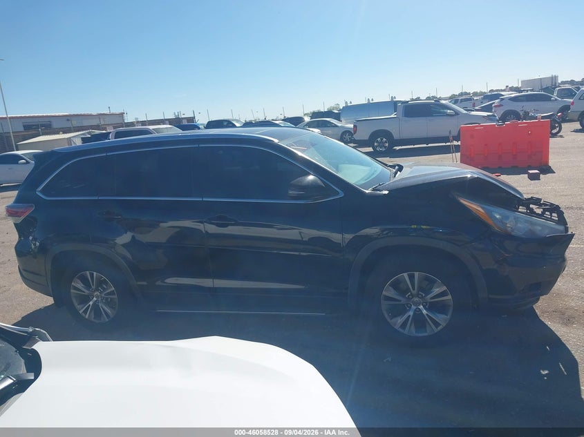 TOYOTA HIGHLANDER - zdjęcie 13
