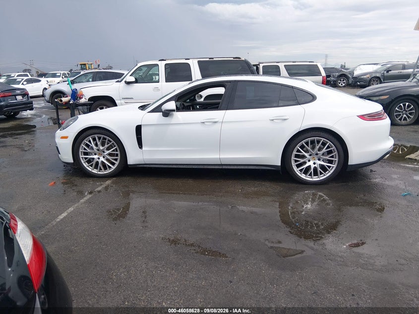 PORSCHE PANAMERA - zdjęcie 14