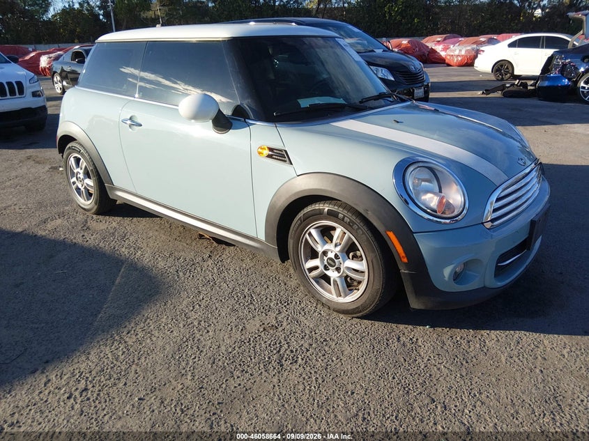 2013 MINI HARDTOP auction photo 1
